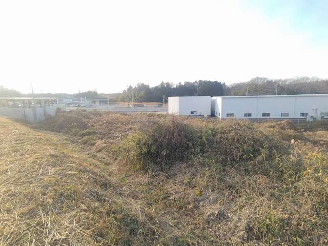 事業用土地　山出