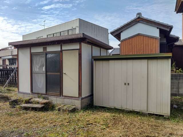 庭部分にある　6帖の離れ・物置