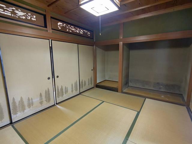 1階　二間続きの和室　DK側